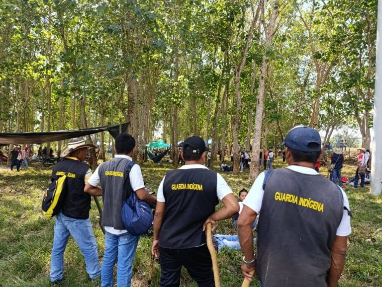 Sigue la Minga indígena en San Antonio de Palmito: exigen cumplimiento de entrega de tierras