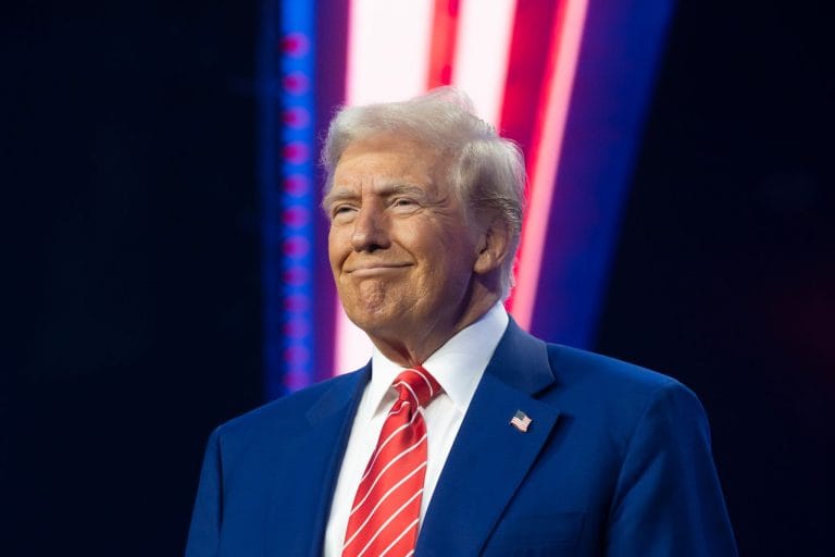 donal trump Trump dice que también impondrá aranceles a la Unión Europea
