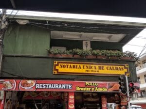 Roban $50 millones a adulta mayor en una Notaría cuando iba a comprar su casa