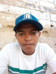 Joven fue asesinado frente a su papá para robarle el celular