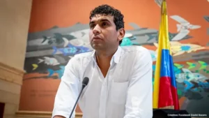 Explotación laboral y favores políticos: los audios que complican a David Racero