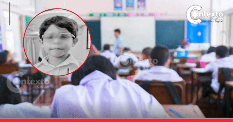 dolor de cabeza nino fallece sahagun Estudiante en clase con niños en el aula, profesor enseñando, ambiente escolar, educación primaria, niños aprendiendo.