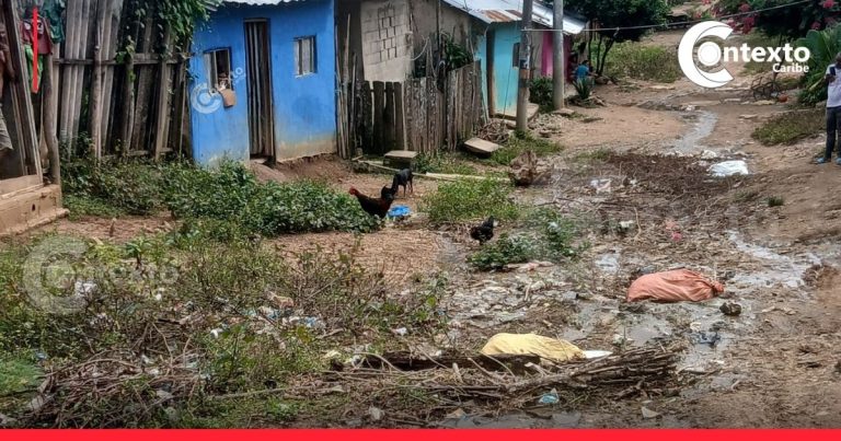 En un barrio de San Onofre, tocará pedirle al Niño Dios una calle nueva