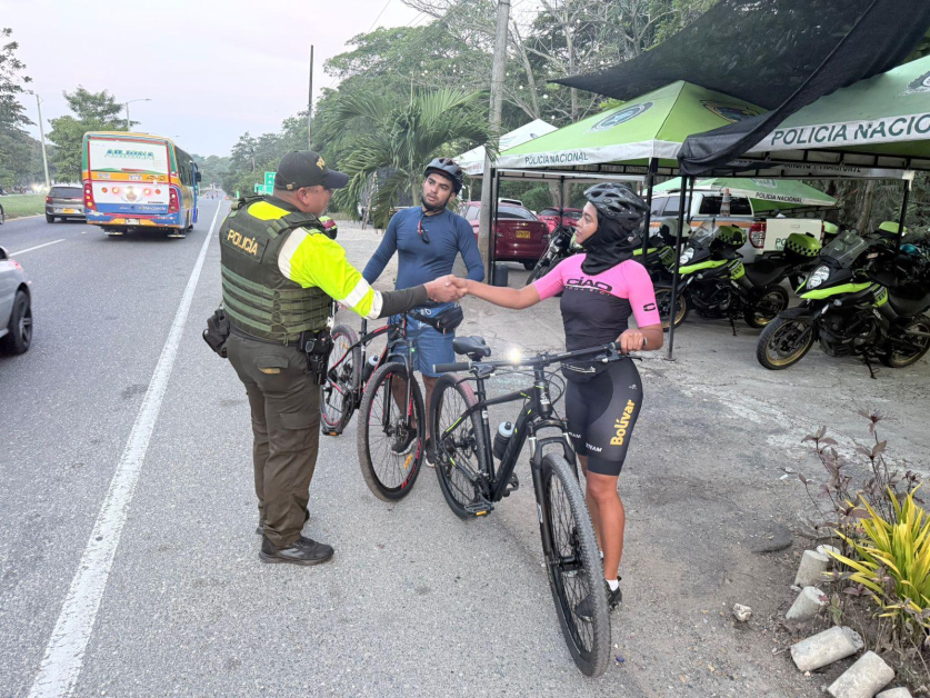 image Policía refuerza la seguridad vial con ciclistas en la vía San Onofre–Cartagena