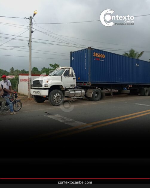 Crisis vial se agrava en San Onofre: camioneros bloquean salida a Sincelejo debido al paro en Pajonal