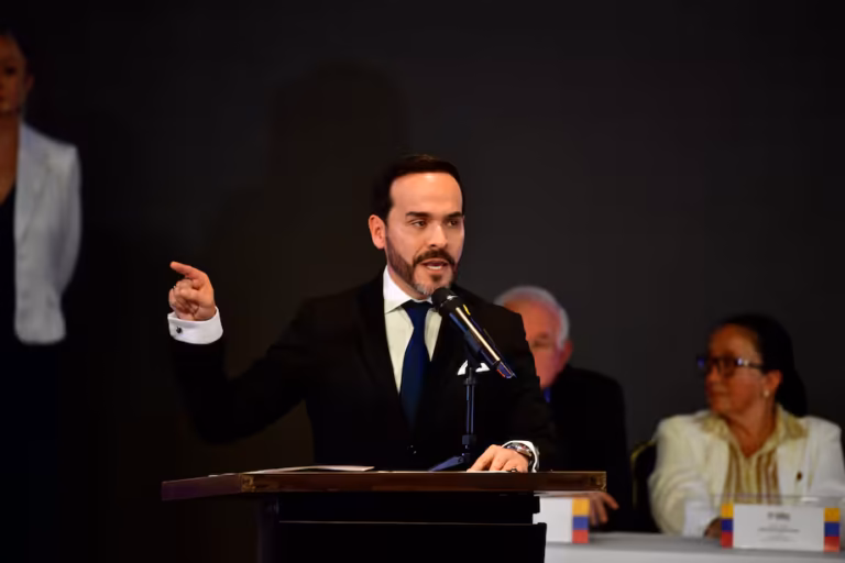 equipo de empalme de Abelardo de la Espriella