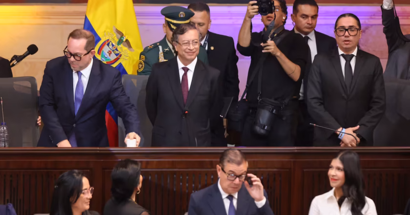 Pacto Histórico anuncia respaldo a Honorio Henríquez, del Centro Democrático para la Presidencia del Senado