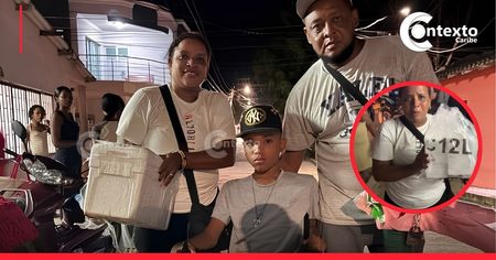 Gina Blanco, madre de Adrián José Blanco Rivera recibe los medicamentos de la EPS COOSALUD